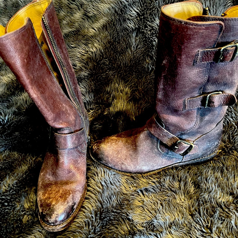 FRYE Boots size 36B (6) distressed look GORGEOUS 🥰